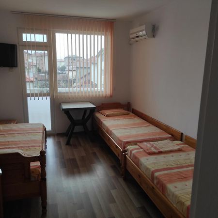 צרבו Kirovi House - Guest Rooms חדר תמונה