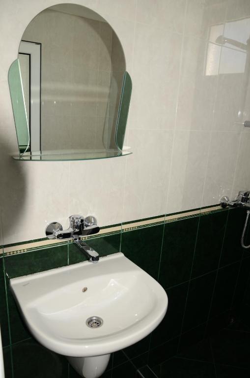 צרבו Kirovi House - Guest Rooms מראה חיצוני תמונה
