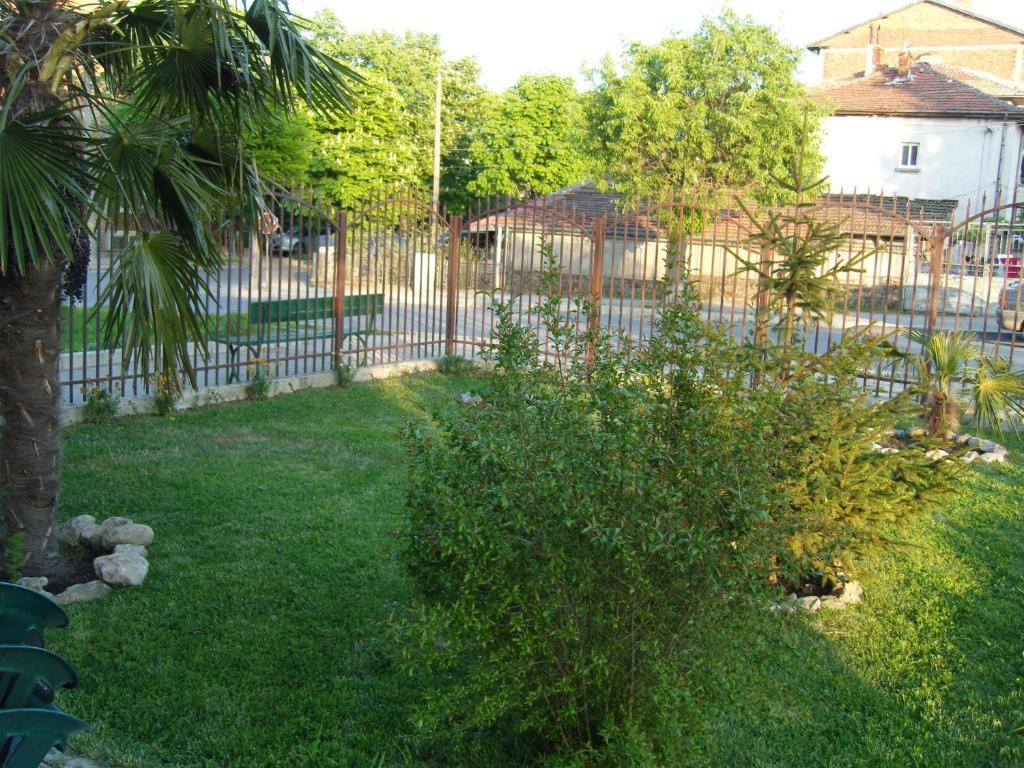 צרבו Kirovi House - Guest Rooms מראה חיצוני תמונה
